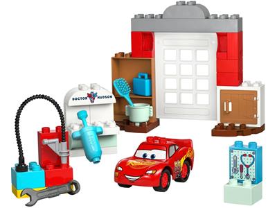 Image of the LEGO McQueen's Visit to Doc's Garage