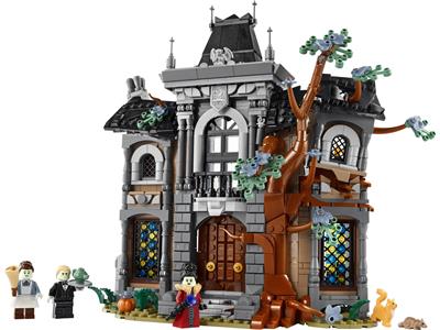 Image of the LEGO Mayor Manor