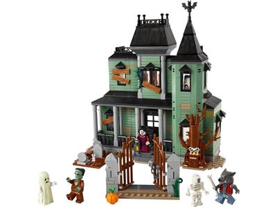 Image of the LEGO Haunted House